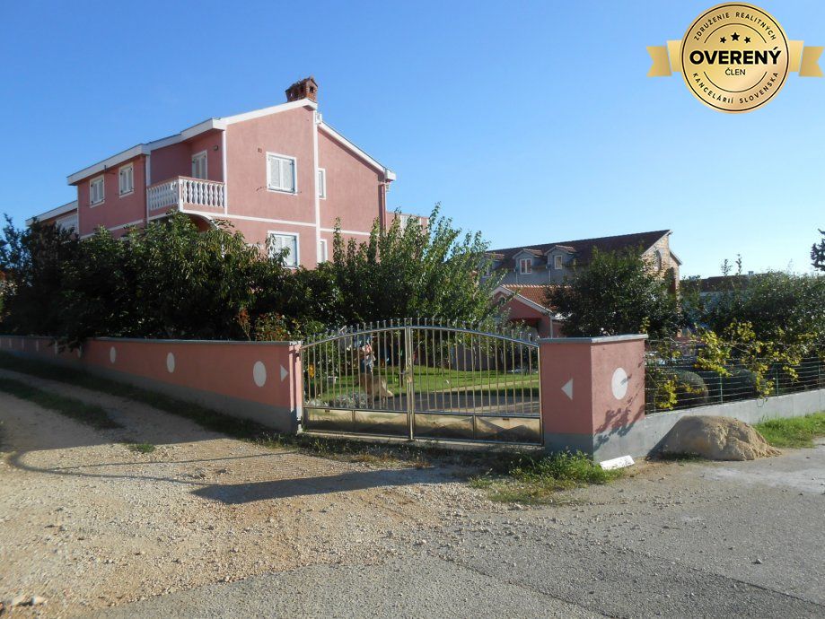 VILLA S BAZÉNOM A VÝHĽADOM NA MORE, ZADAR – fotografia 2