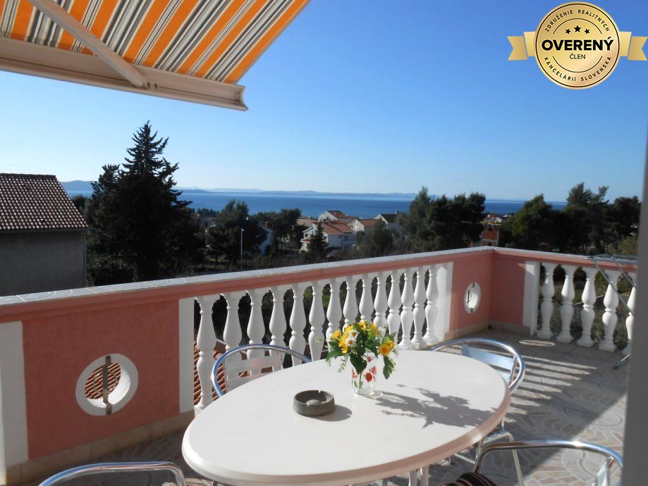 VILLA S BAZÉNOM A VÝHĽADOM NA MORE, ZADAR – fotografia 3