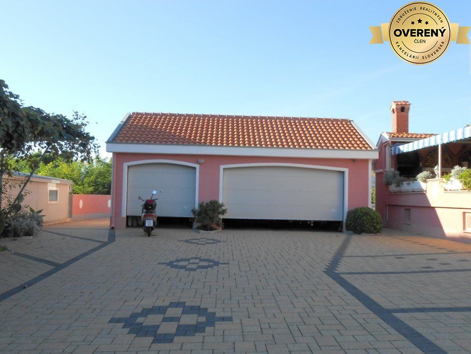 VILLA S BAZÉNOM A VÝHĽADOM NA MORE, ZADAR – fotografia 4