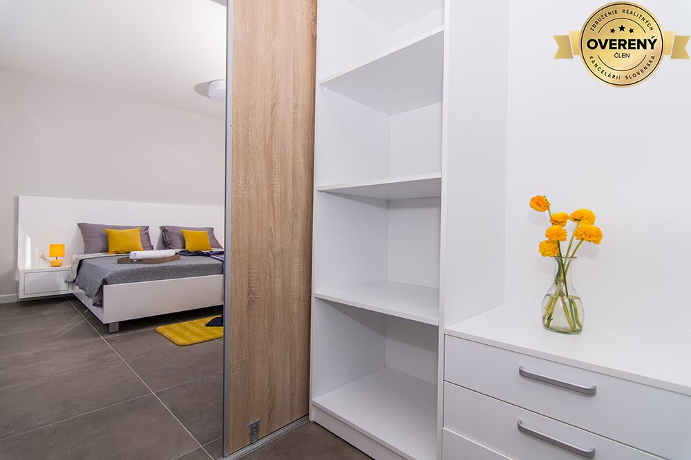 MODERNÍ LUXUSNÍ VILA 350 M OD MOŘE, KAŠTEL KAMBELOVAC – fotografia 7