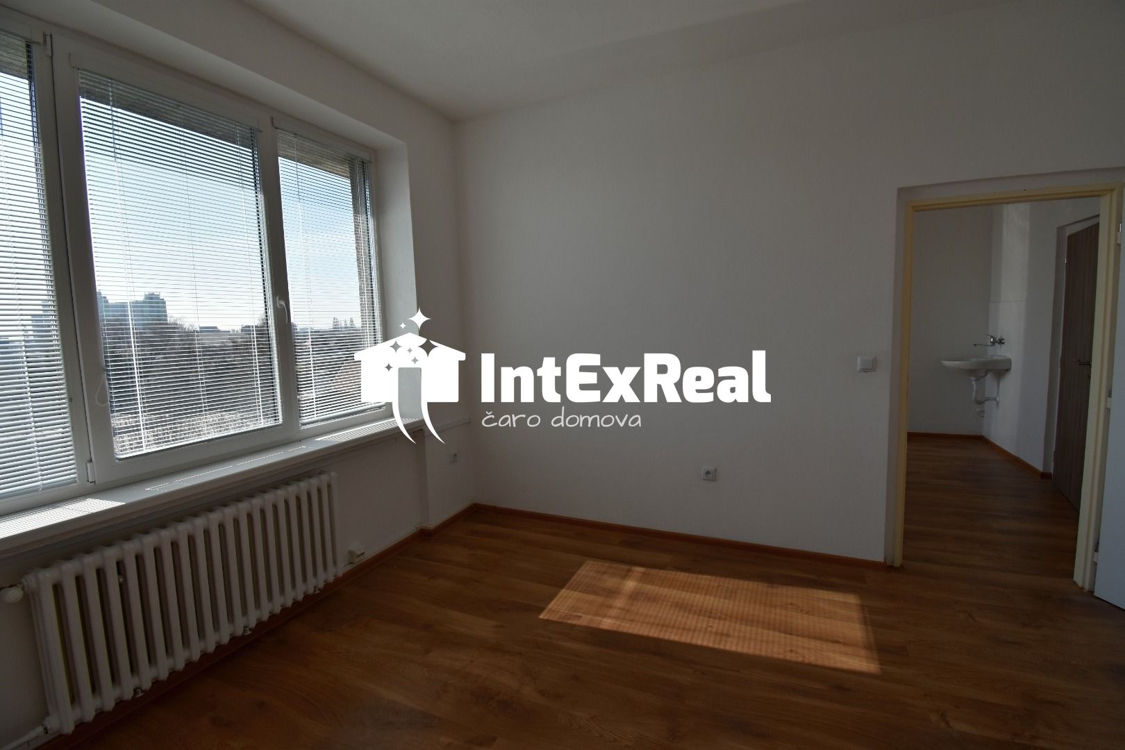 Prenájom dvojkancelárie 30 m2, Galanta – fotografia 1