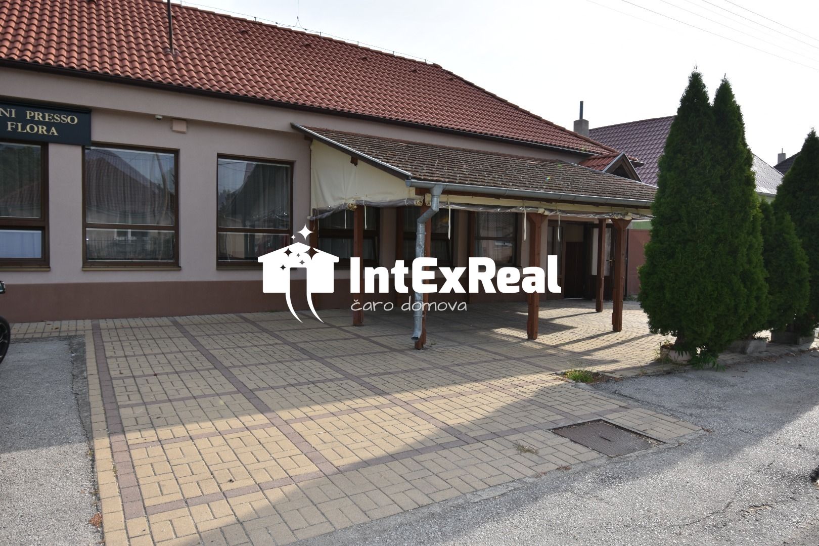 Budova s pozemkom na predaj, 18 árov, Čierny Brod – fotografia 1