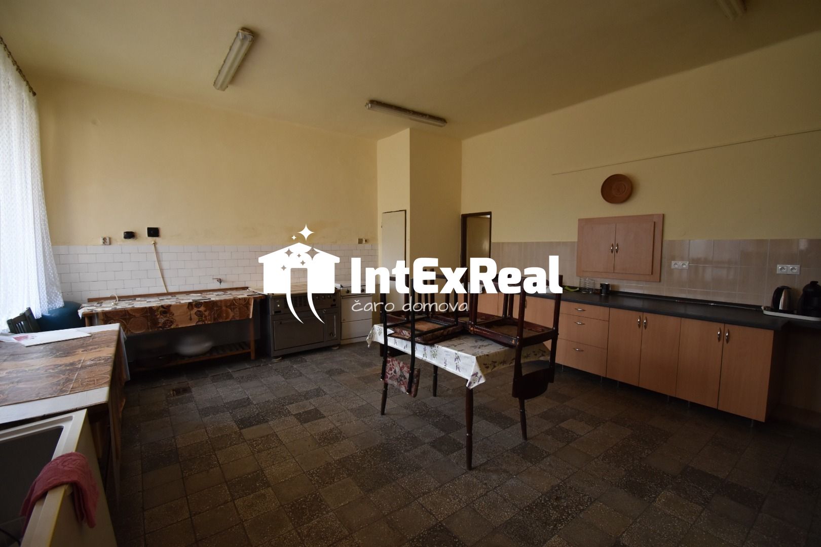 Budova s pozemkom na predaj, 18 árov, Čierny Brod – fotografia 7
