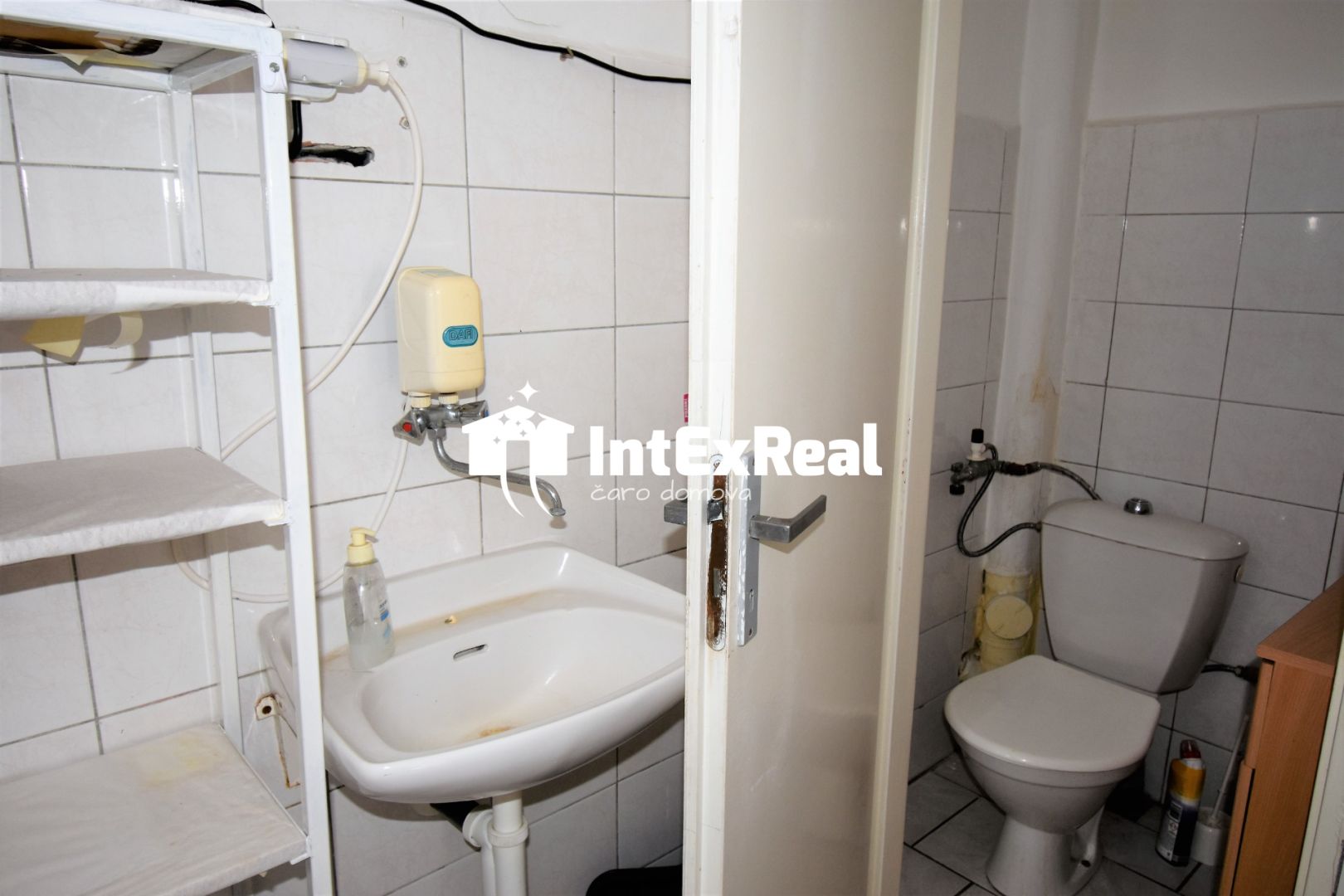 Na predaj podnikateľský priestor na rôzne účely, Galanta – fotografia 9