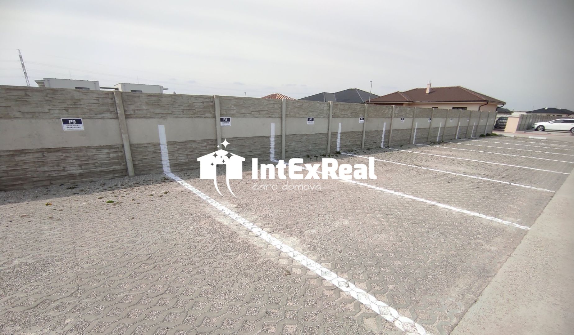 MIMORIADNA AKCIA ! Parkovacie státie na prenájom, Galanta – fotografia 3