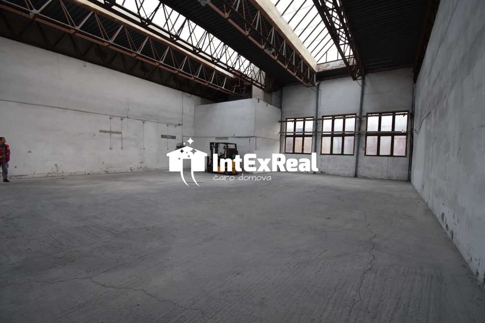 Prenájom, murovaný sklad, výrobná, skladová hala, 250m2, Galanta – fotografia 2