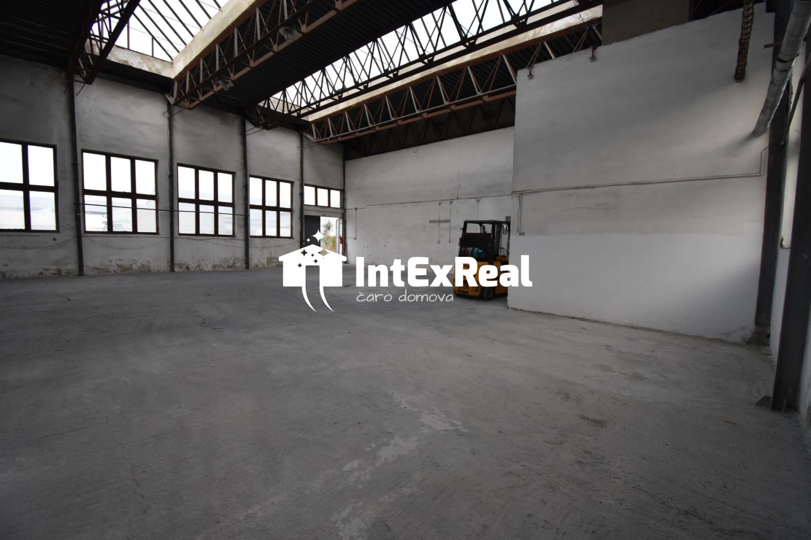 Prenájom, murovaný sklad, výrobná, skladová hala, 250m2, Galanta – fotografia 3