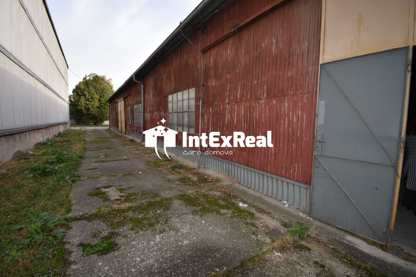 Prenájom plechový sklad, priemyselná zóna, 3000m2, Galanta – fotografia 2