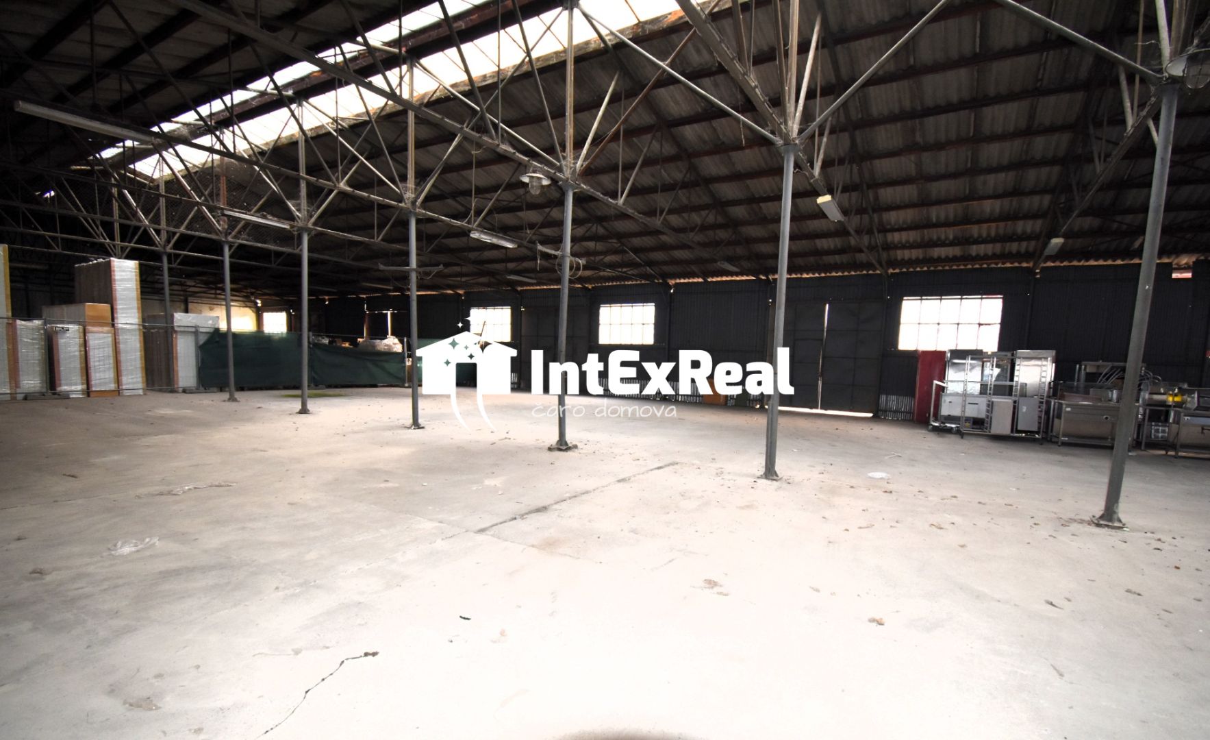 Prenájom plechový sklad, priemyselná zóna, 3000m2, Galanta – fotografia 3