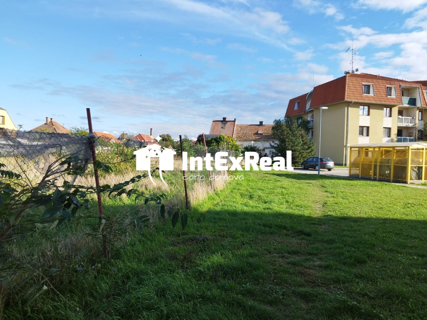 Na predaj pozemok v centre mesta Sládkovičovo – fotografia 2