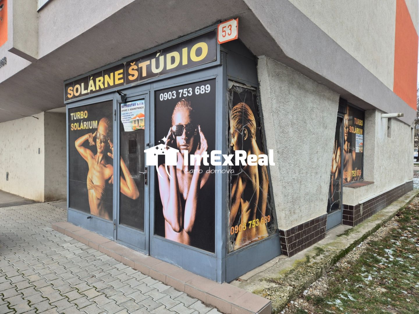 PODNIKATEĹSKÝ PRIESTOR S POTENCIÁLOM V SRDCI MESTA, Galanta – fotografia 1