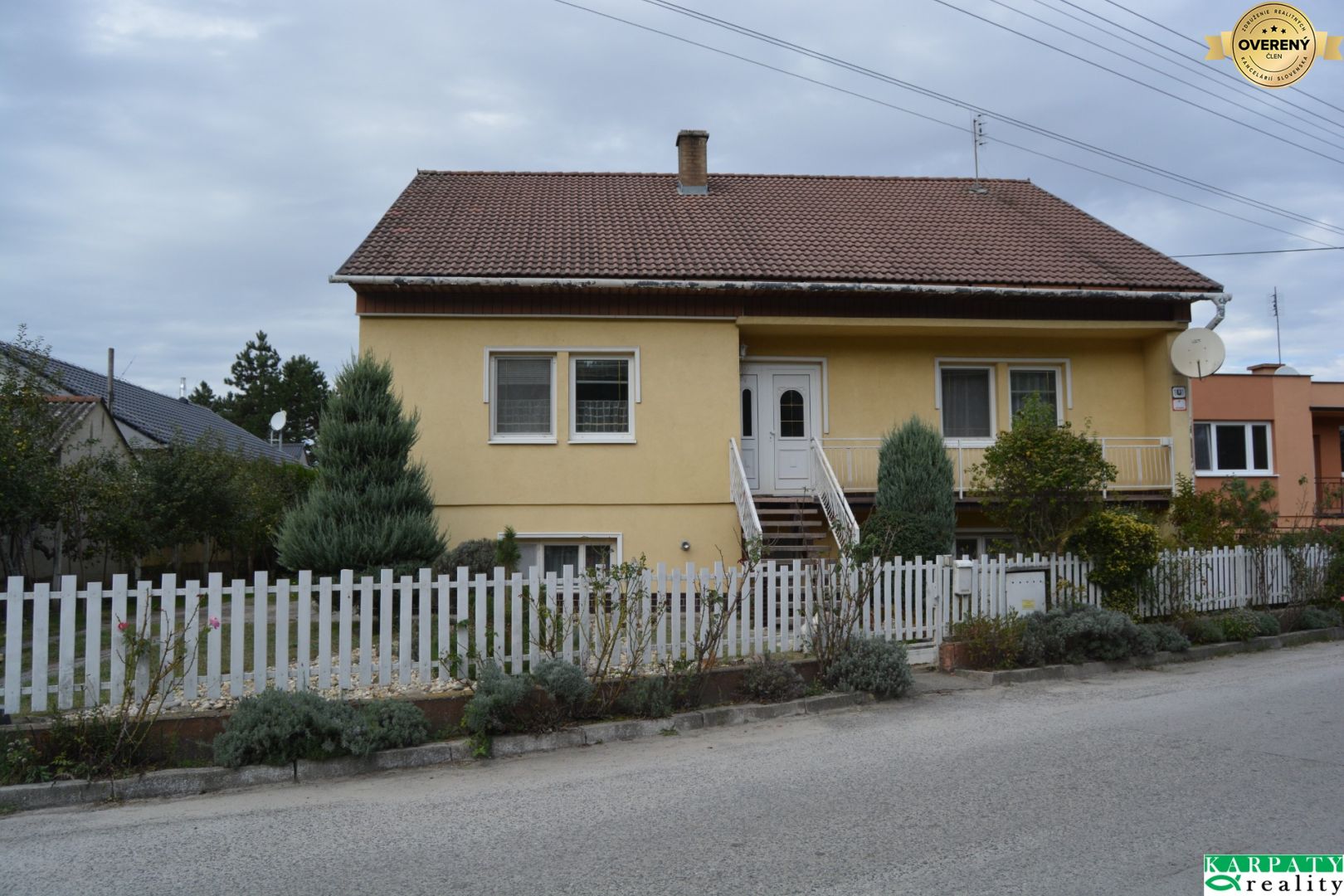 Výrazná zľava! RODINNÁ 2 GENERAČNÁ VILA POD LESOM NA ZÁHORÍ! – fotografia 1
