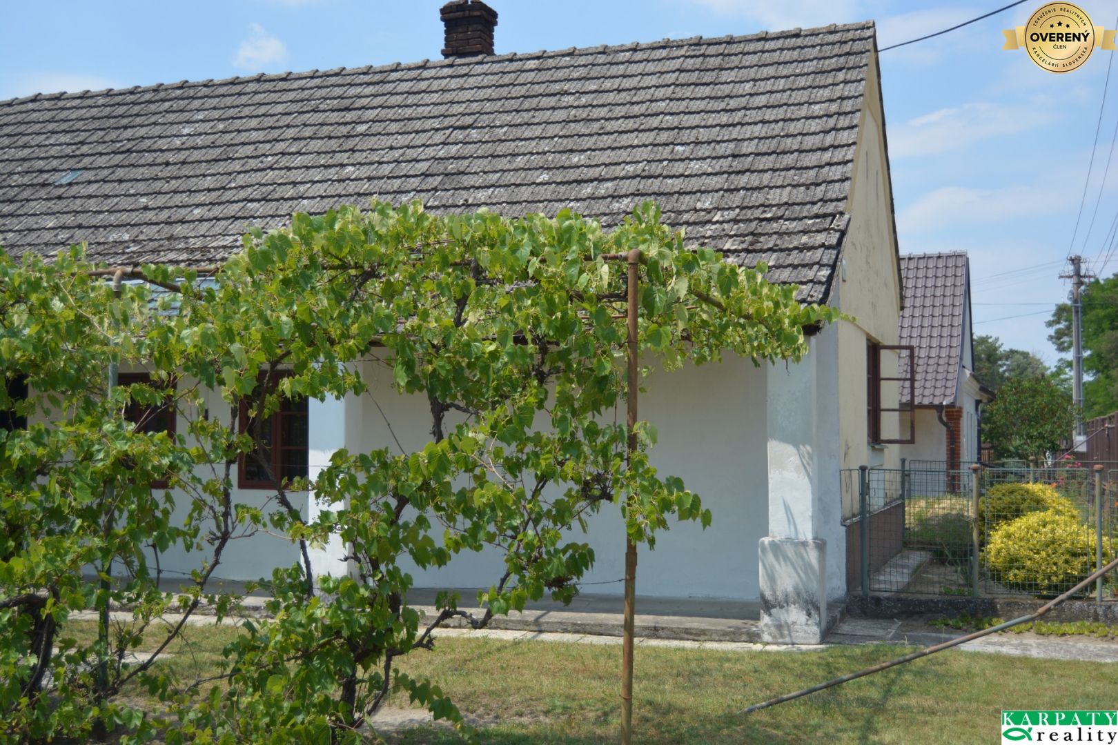 Na predaj chalúpka v typickom štýle Záhoria, pod starou lipou! – fotografia 1