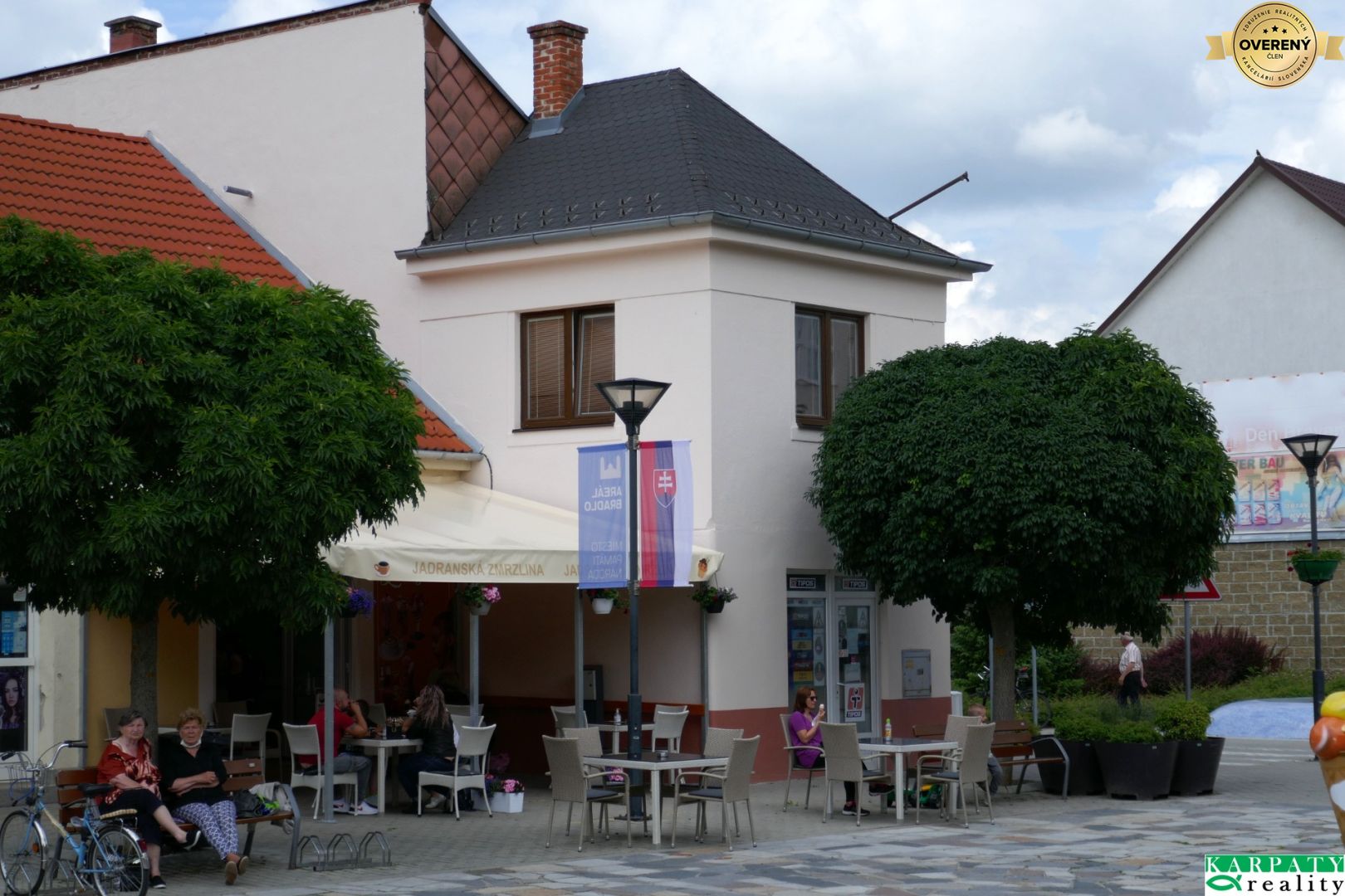 Polyfunkčný dom pri fontáne v srdci Brezovej, bývanie i podnikanie! – fotografia 4