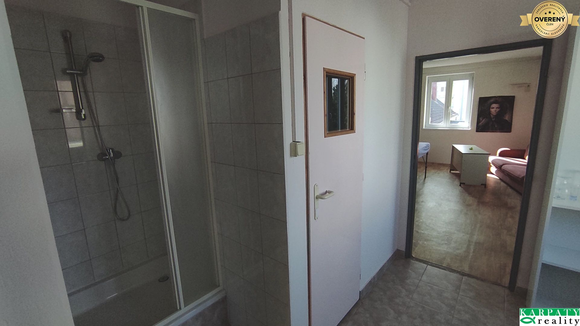 Polyfunkčný dom pri fontáne v srdci Brezovej, bývanie i podnikanie! – fotografia 6