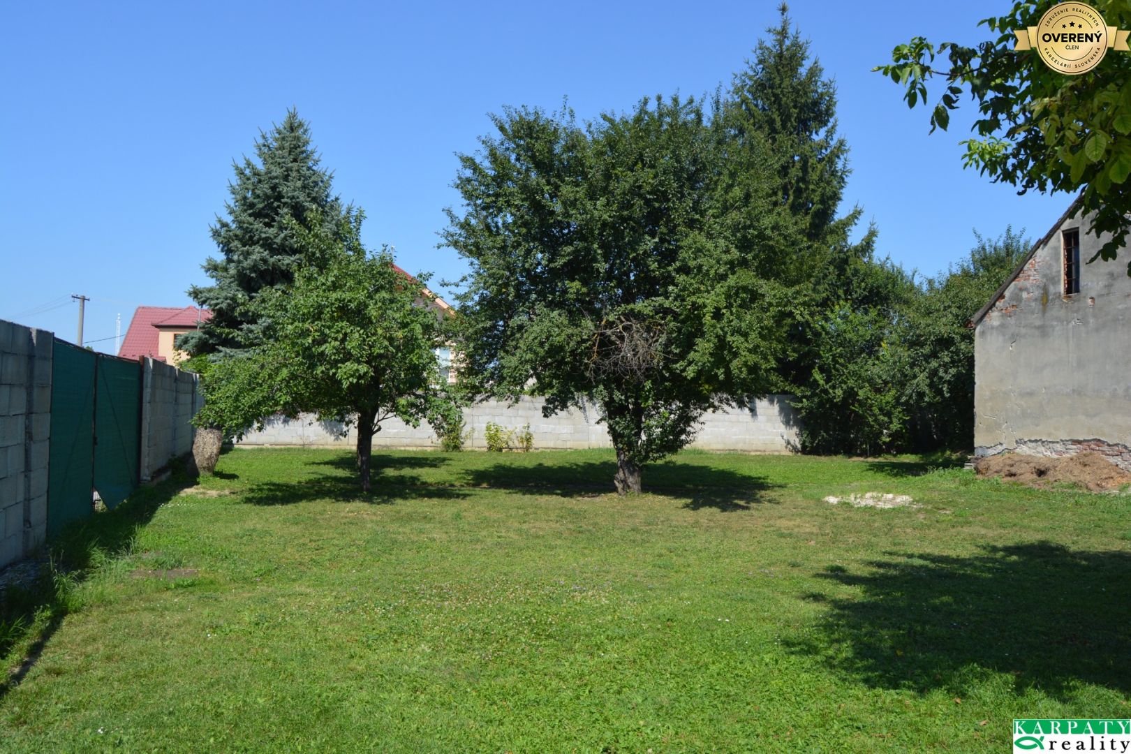 V blízkosti centra Piešťan, malý domček, garáž, pozemok pre bývanie! – fotografia 3