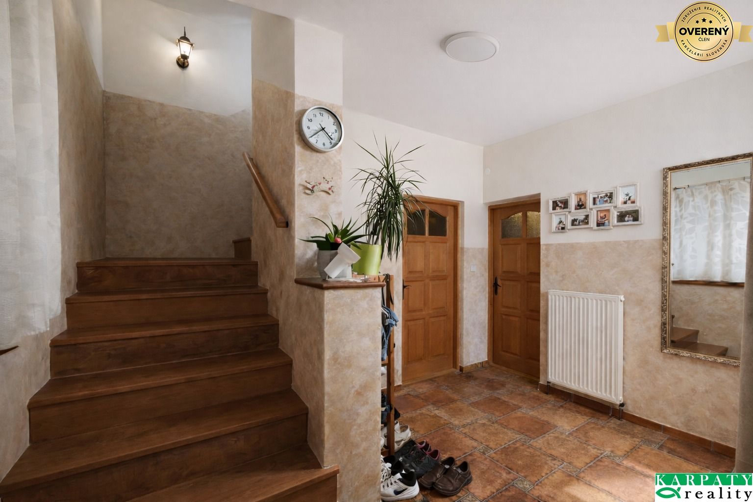 NA PREDAJ - Dvojpodlažný 6-izbový dom s pivnicou, BLATNÉ – fotografia 10