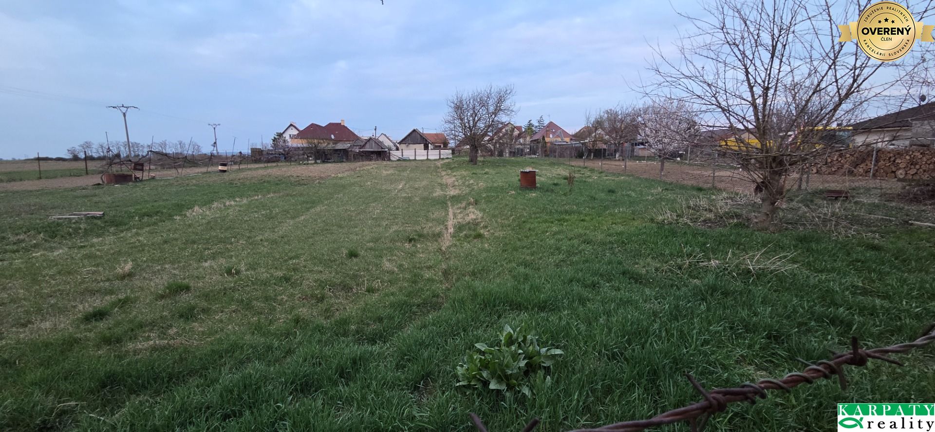 Na predaj stavebný pozemok pre 2 domy v obci Šurovce! – fotografia 6