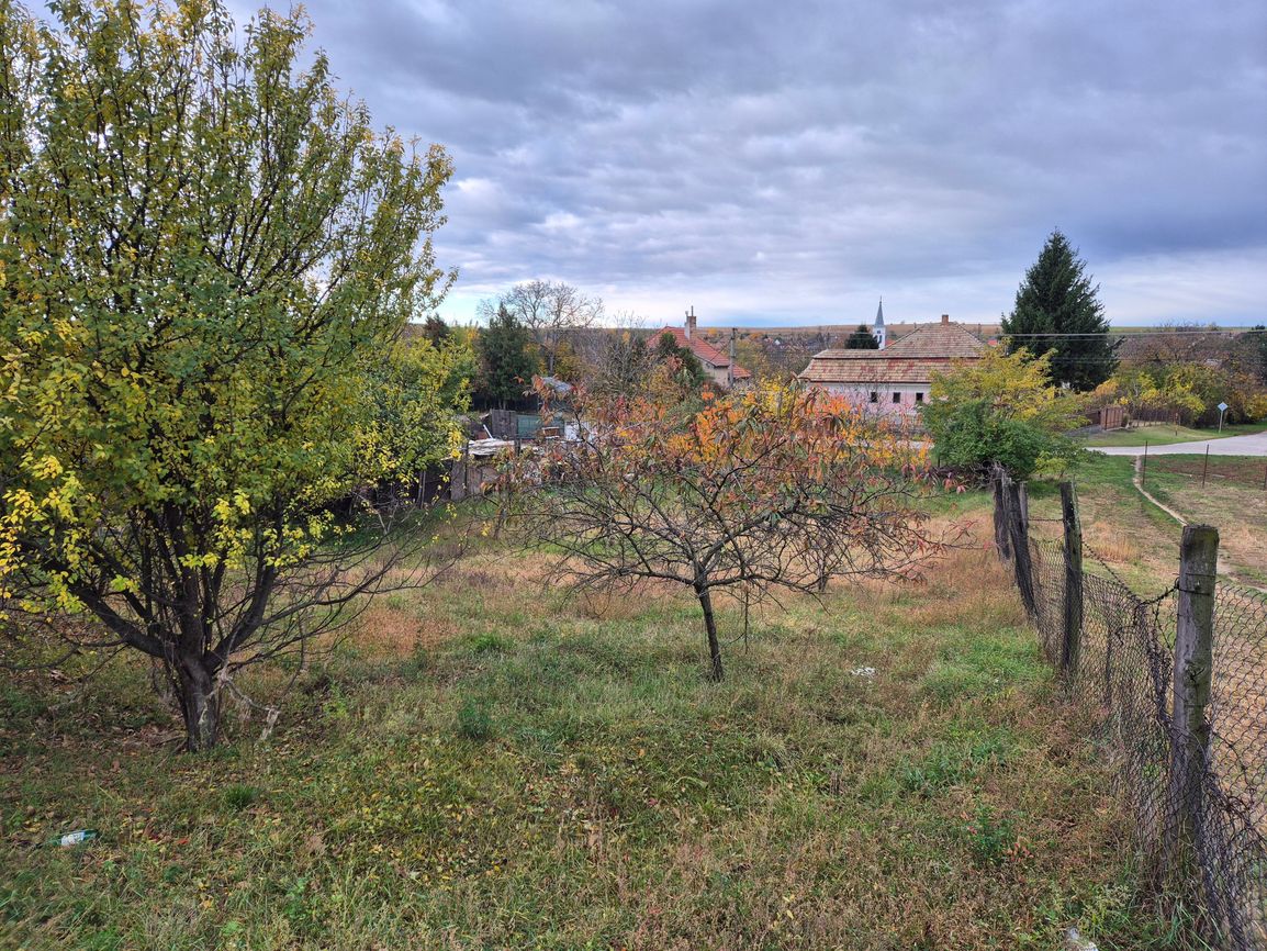 Stavebný pozemok v obci Dulovce. – fotografia 7