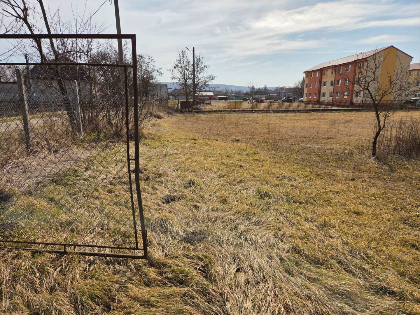 Veľký pozemok v obci Salka – fotografia 3
