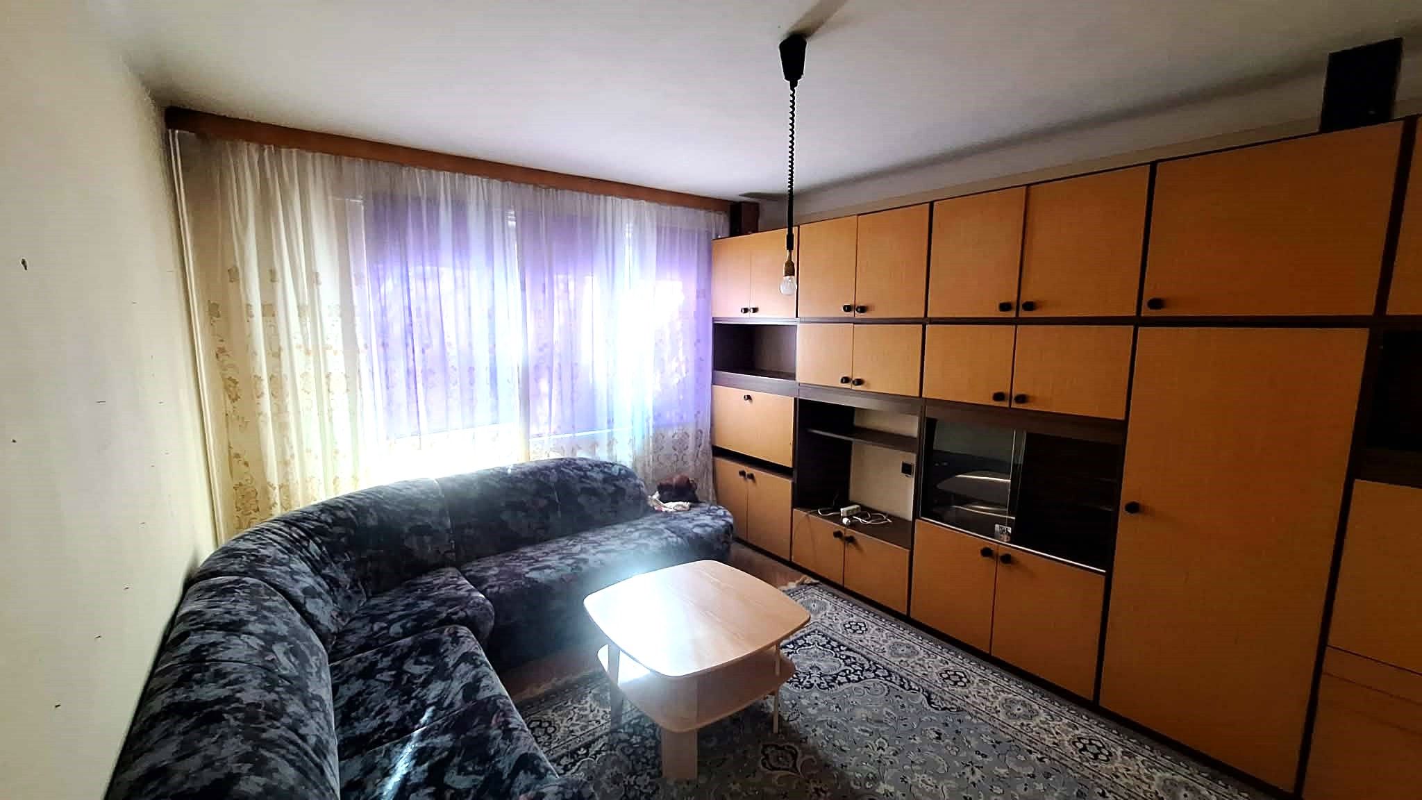 PREDAJ - 2 izbového bytu s loggiou na Gazdovskej ulici v Komárne – fotografia 5