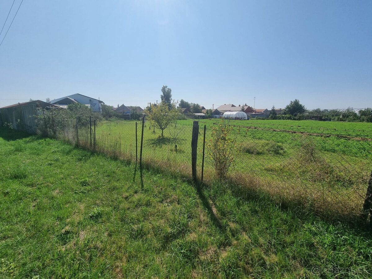 Pozemok na predaj v obci Vék. – fotografia 1