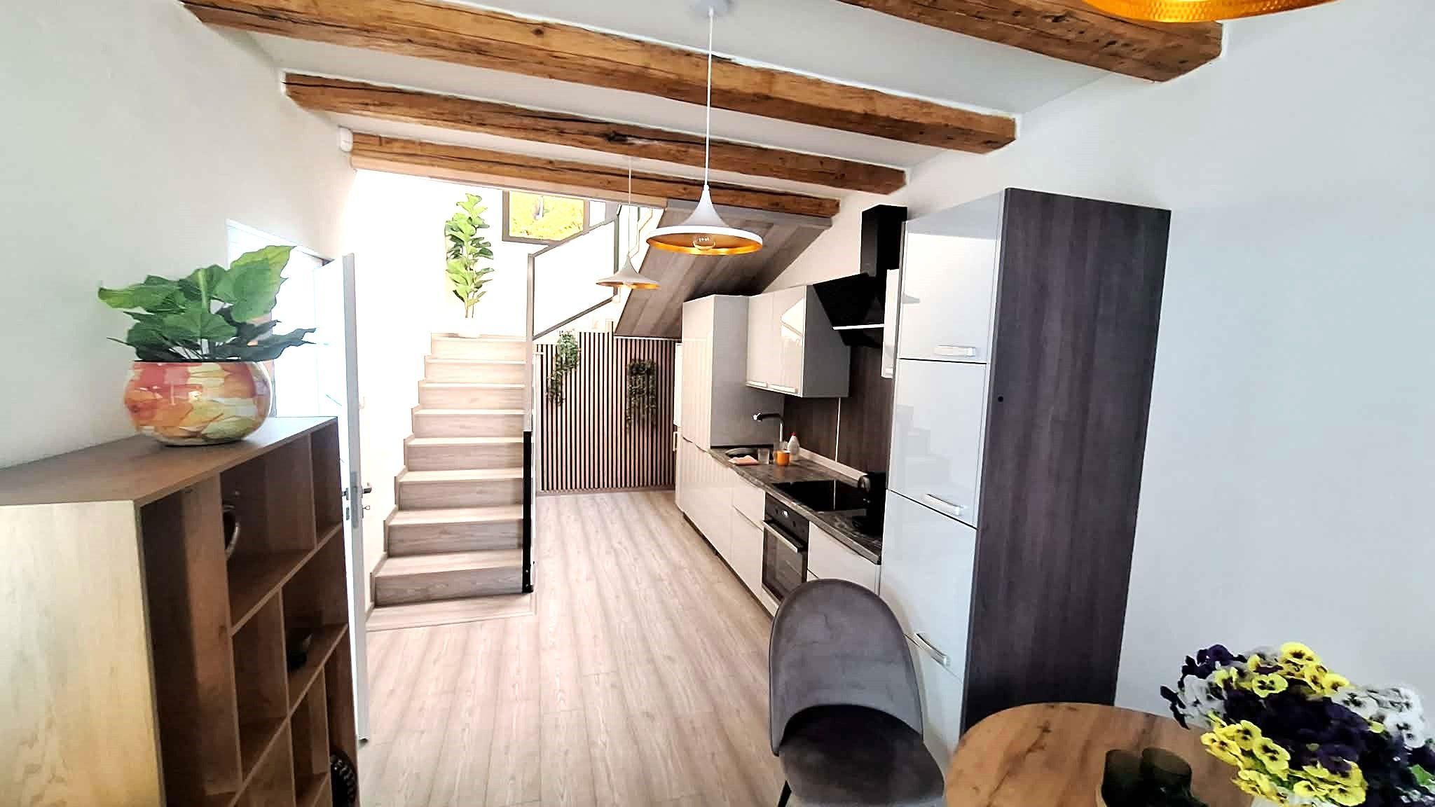 PREDAJ - Kompletne prerobený 4 izbový rodinný dom v CENTRE Komárna pamiatková zóna VÝHODNÁ KÚPA! – fotografia 1