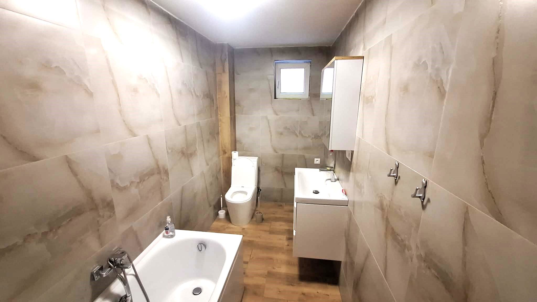 PREDAJ - Kompletne prerobený 4 izbový rodinný dom v CENTRE Komárna pamiatková zóna VÝHODNÁ KÚPA! – fotografia 8