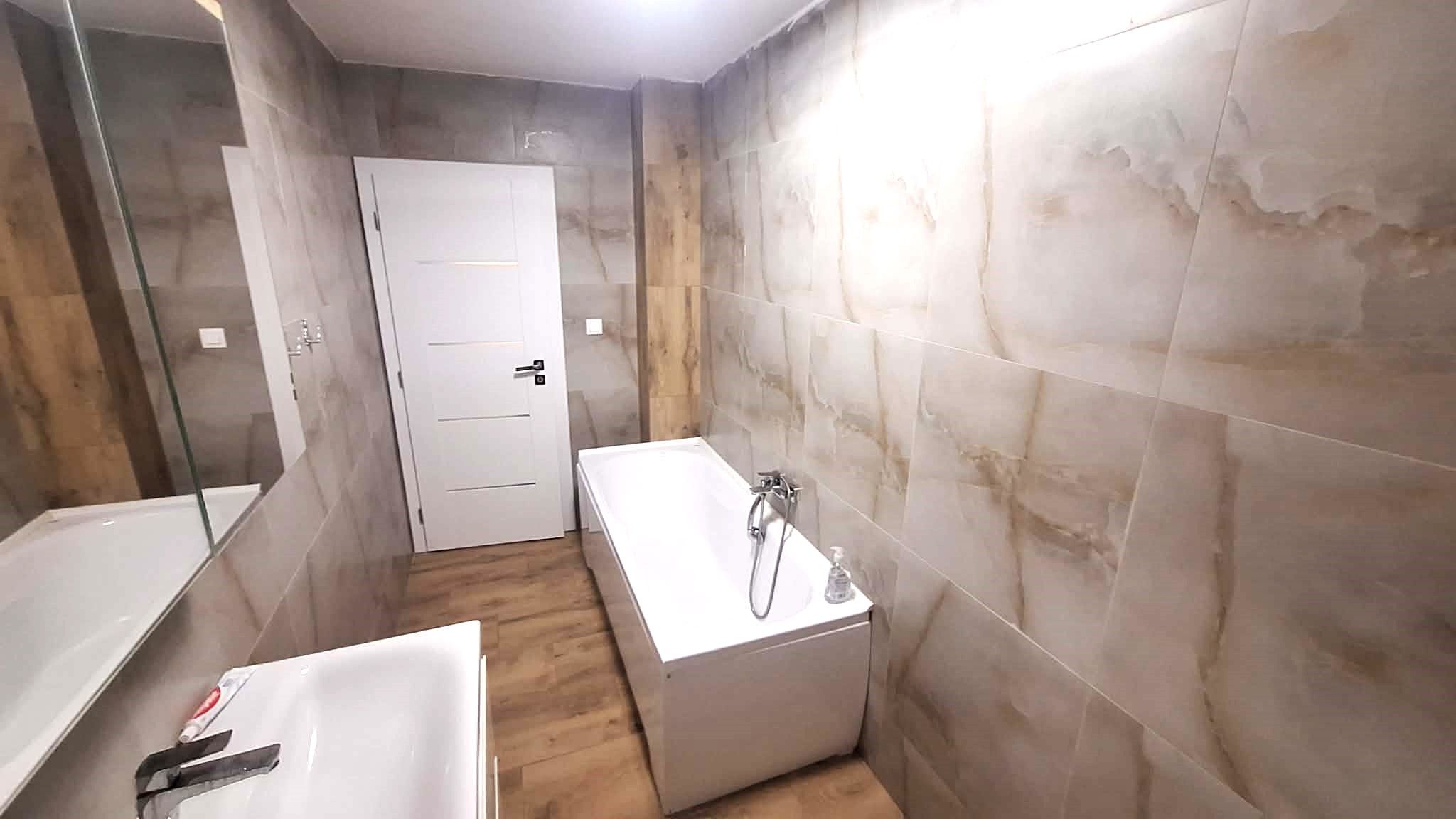 PREDAJ - Kompletne prerobený 4 izbový rodinný dom v CENTRE Komárna pamiatková zóna VÝHODNÁ KÚPA! – fotografia 9