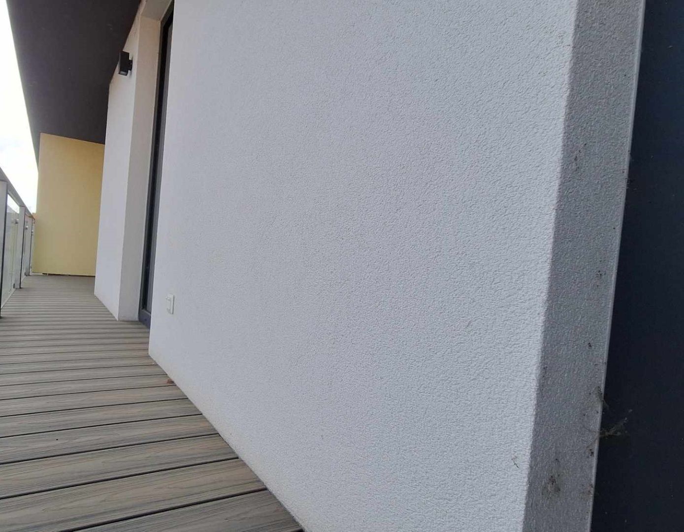 PREDAJ - veľký 4 izbový byt s vlastným kúrením s 2 terasami v centre Komárna DOHODA MOŽNÁ! – fotografia 7