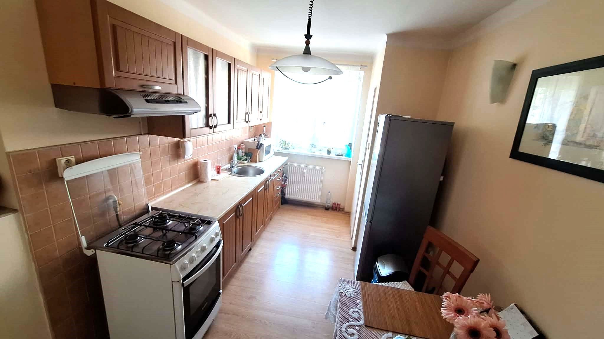 EXKLUZÍVNY PREDAJ - Kompletne prerobený 2 izbový tehlový byt v Komárne – fotografia 1