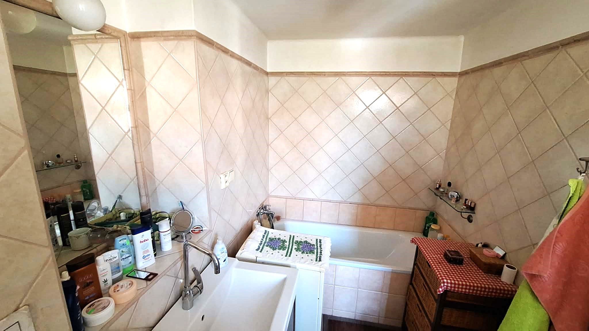 EXKLUZÍVNY PREDAJ - Kompletne prerobený 2 izbový tehlový byt v Komárne – fotografia 7