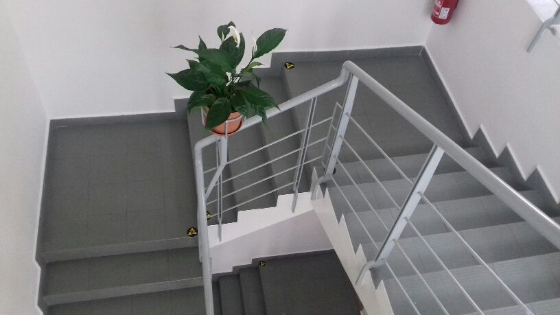 Ponúkame na prenájom 8 kancelárskych priestorov rozlohou od 12,7 m2  do 94 m2 – fotografia 2