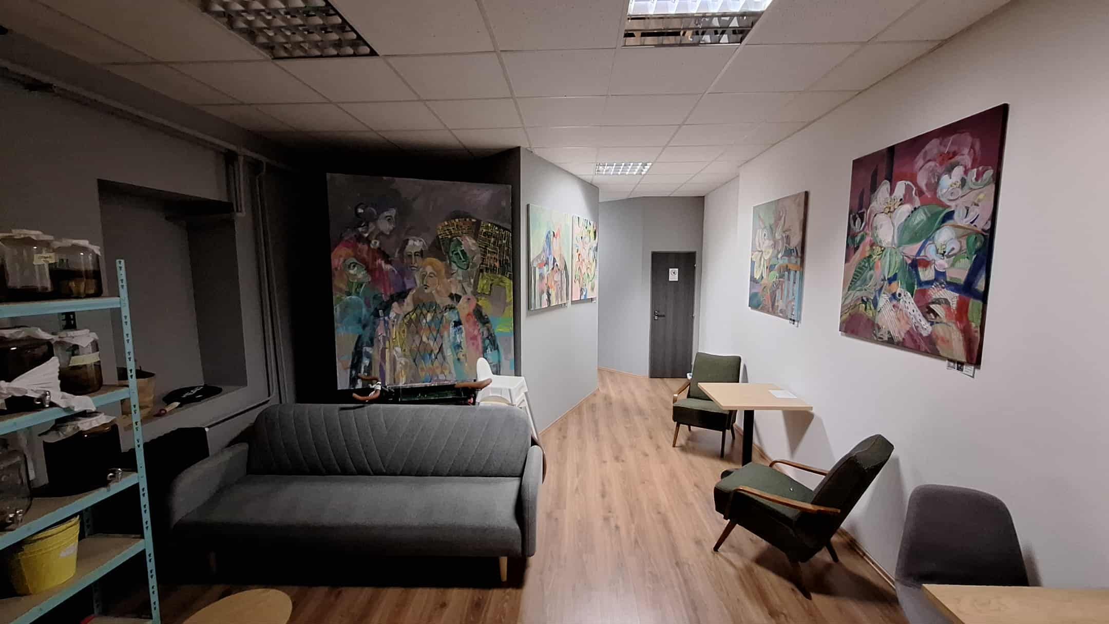 EXKLUZÍVNY PREDAJ - Objekt vhodný na podnikanie, kanceláriu, obchod, kaviareň, reštauráciu v centre Komárna DOHODA MOŽNÁ! – fotografia 6