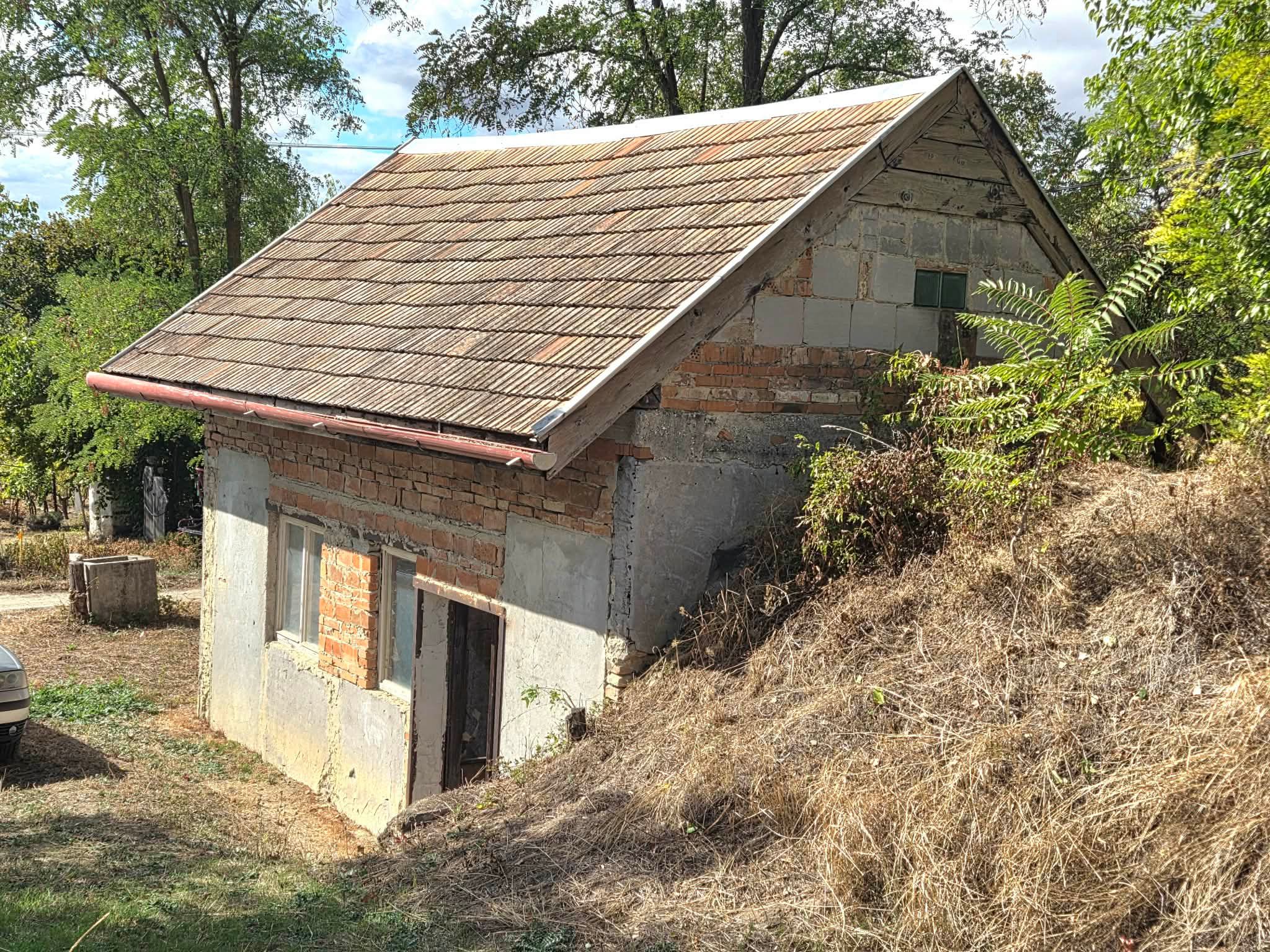 MUŽLA - ponúkame na predaj chatku s elektrinou a pivnicou. ODPORÚČAME. – fotografia 1