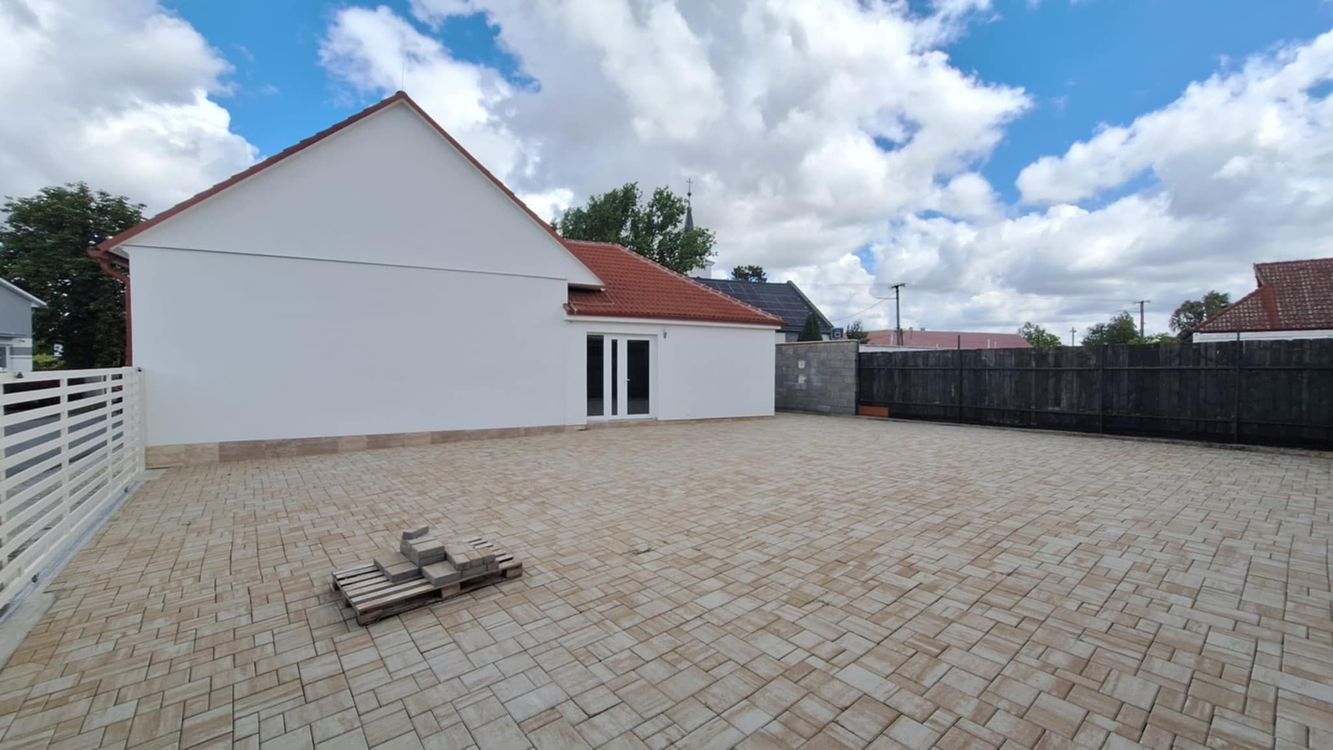 PREDAJ - Polyfunkčný objekt, ktorý sa skladá z 3 samostatných kancelárií, Nová Stráž – fotografia 2
