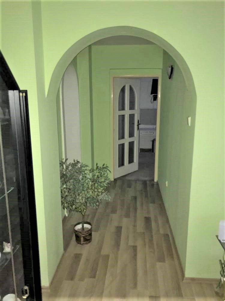 Predaj - polyfunkčný objekt s 2 bytovými jednotkami a podnikateľskými priestormi v centre Komárna – fotografia 6