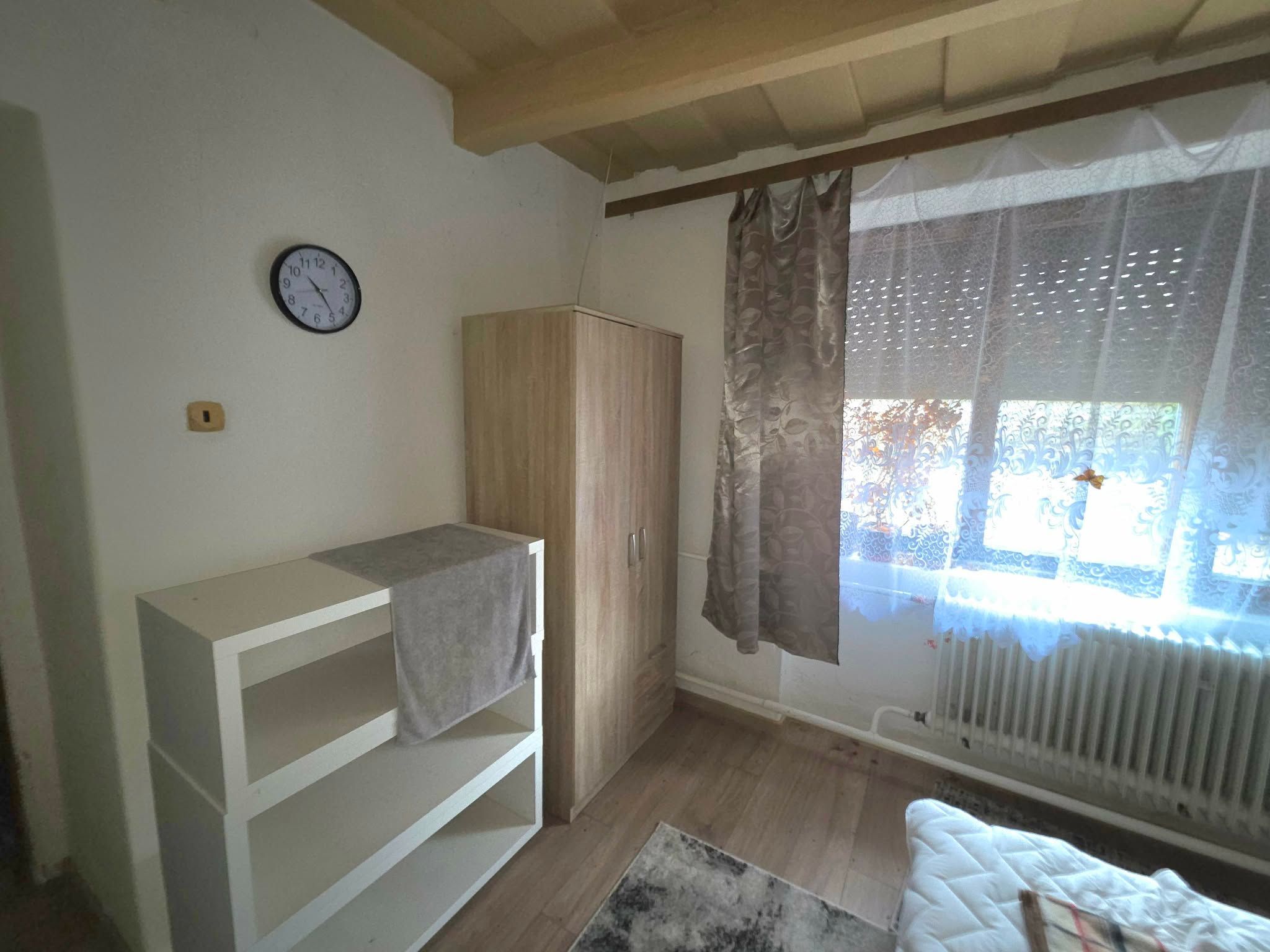 Rodinný dom s krásnym pozemkom v blízkosti mŕtveho ramena Ipľa v obci Pastovce. – fotografia 5