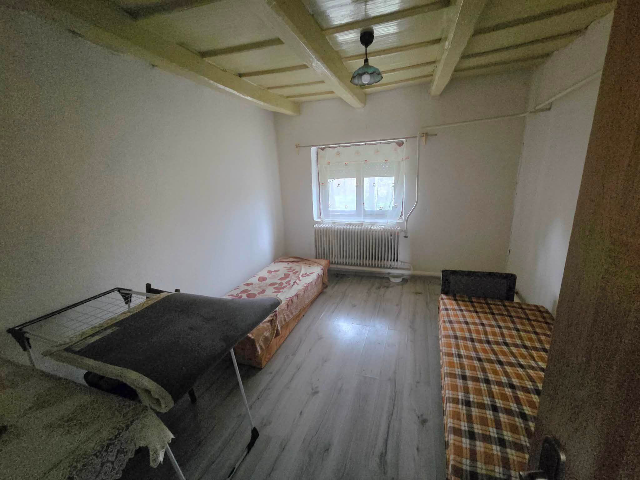 Rodinný dom s krásnym pozemkom v blízkosti mŕtveho ramena Ipľa v obci Pastovce. – fotografia 6