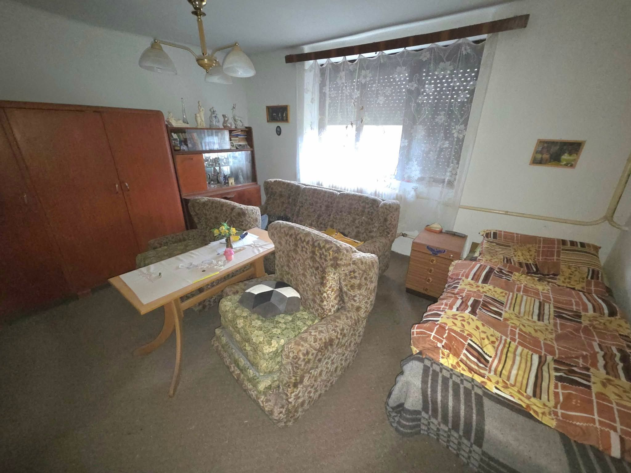 Rodinný dom s krásnym pozemkom v blízkosti mŕtveho ramena Ipľa v obci Pastovce. – fotografia 7