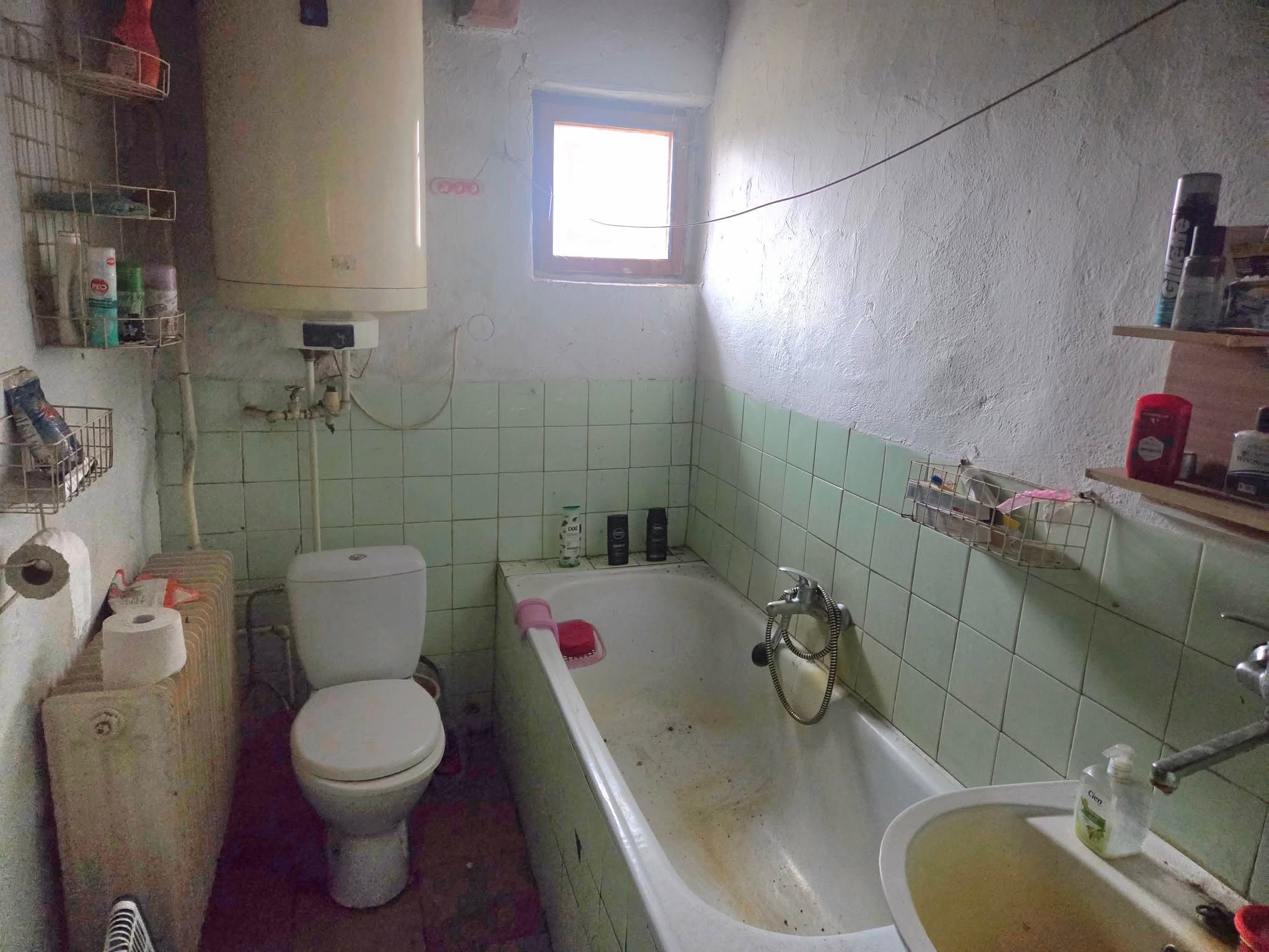 Rodinný dom s krásnym pozemkom v blízkosti mŕtveho ramena Ipľa v obci Pastovce. – fotografia 9