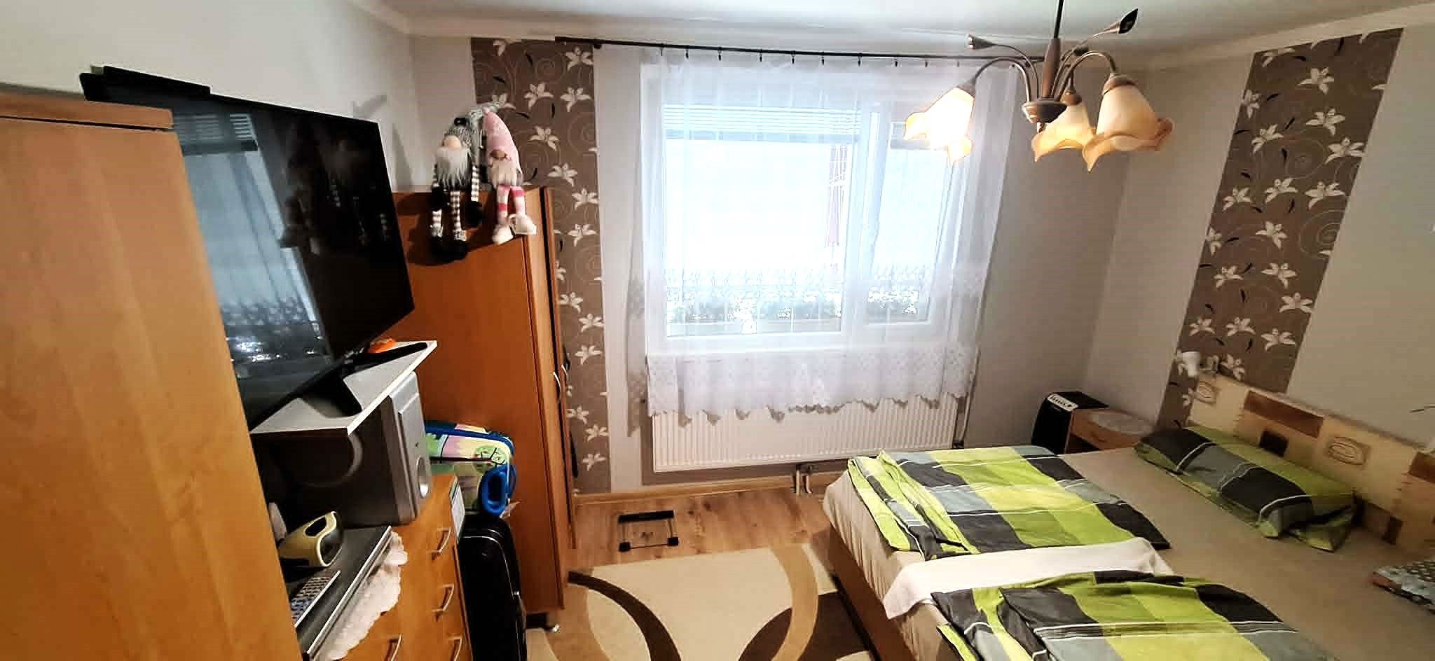 PREDAJ/VÝMENA ZA DOM - 3 izbový byt s loggiou po kompletnej rekonštrukcií na VII. sídlisku v Komárne – fotografia 10