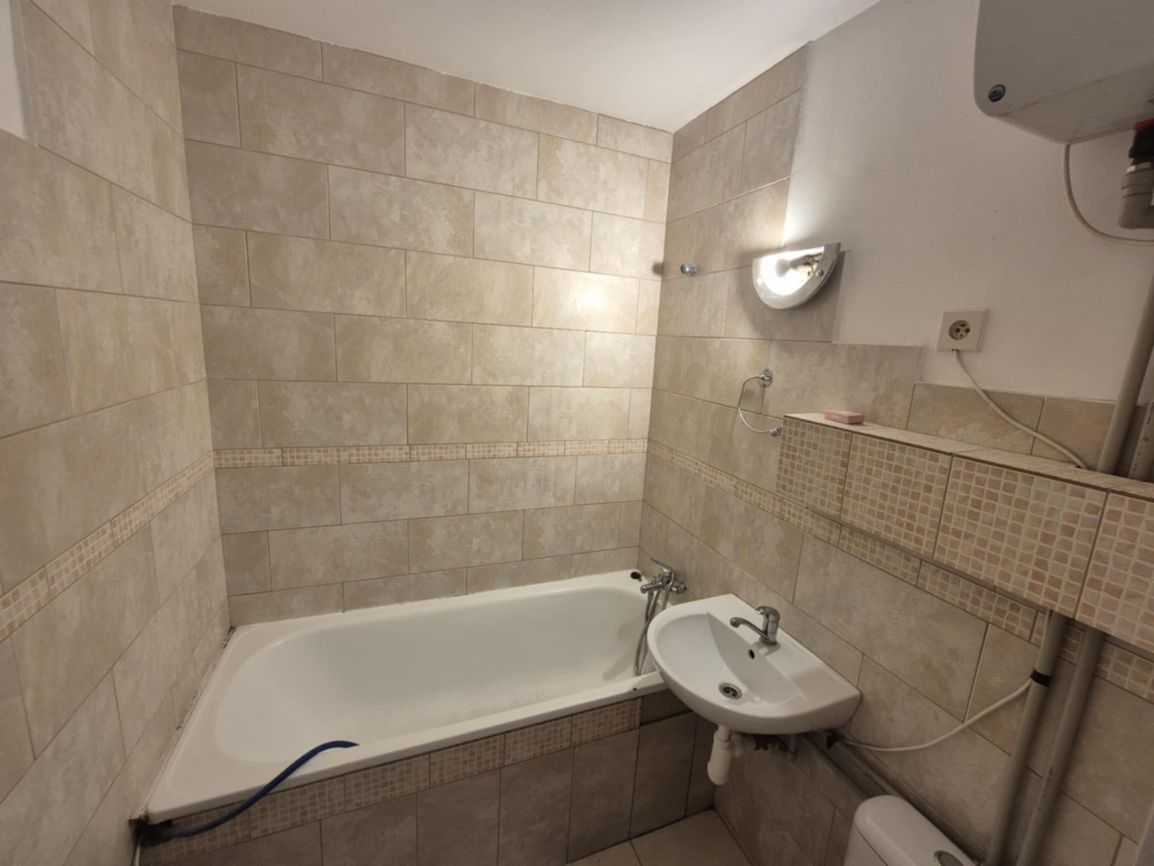 PREDAJ - čiastočne prerobený 1 izbový byt v Komárne – fotografia 7