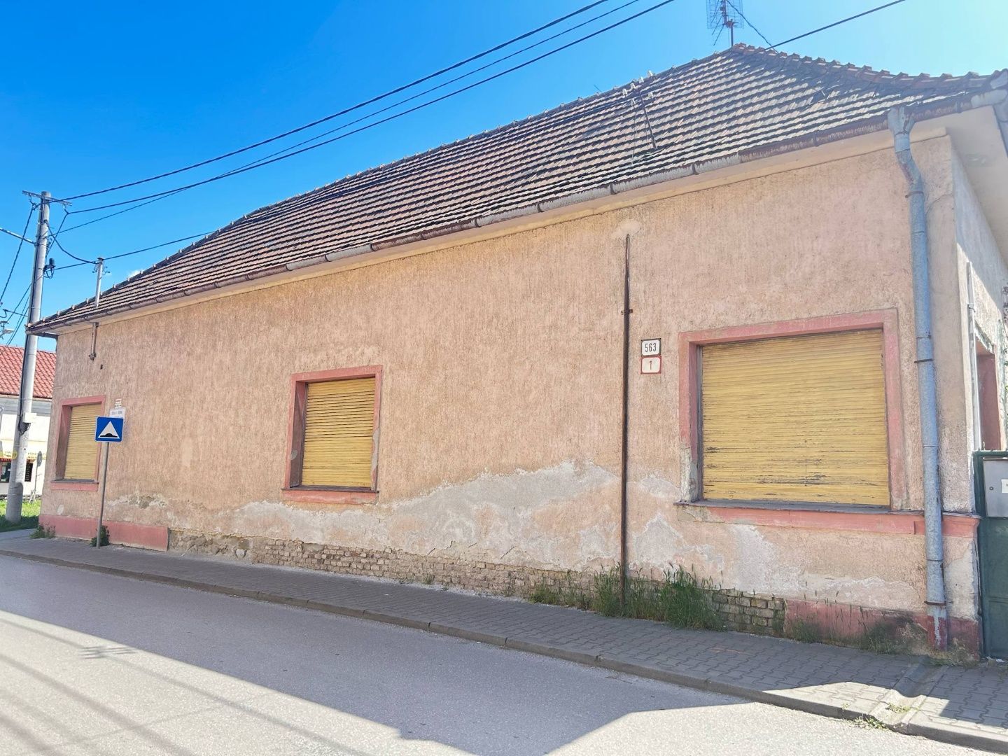 ŠTÚROVO - rodinný dom v centre mesta Štúrova vhodný aj na podnikanie. – fotografia 1