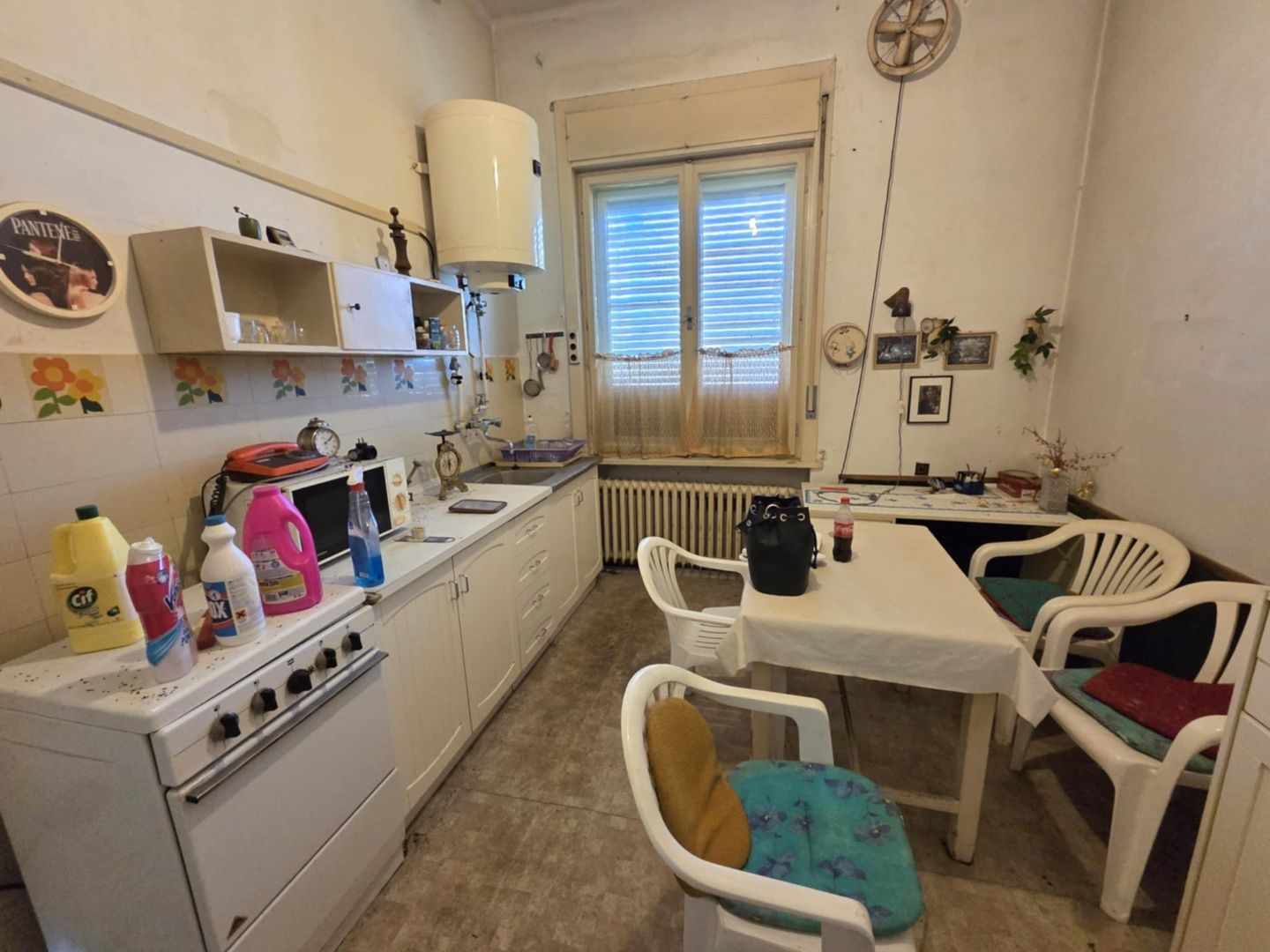 ŠTÚROVO - rodinný dom v centre mesta Štúrova vhodný aj na podnikanie. – fotografia 5