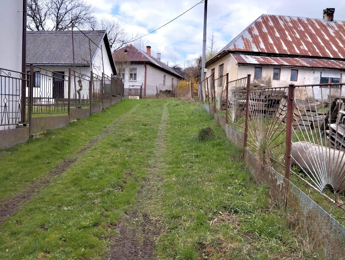 Chalupa na samote s dvoma  pozemkami – Pichne, okres Snina – fotografia 7