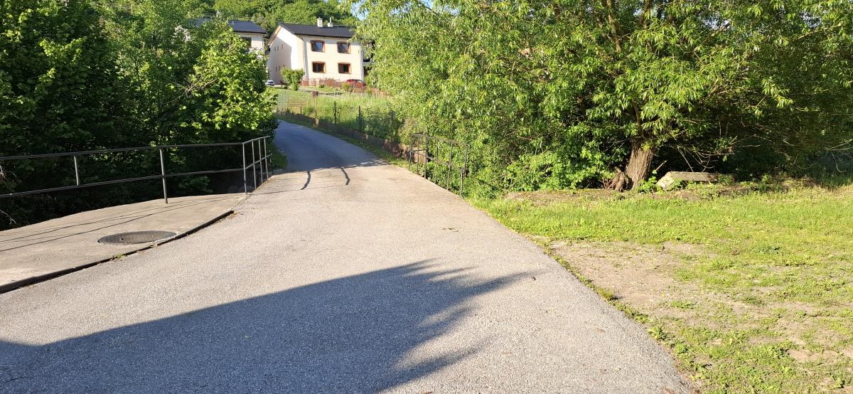 Stavebný pozemok pod lesom - ul. Jesenského – fotografia 4