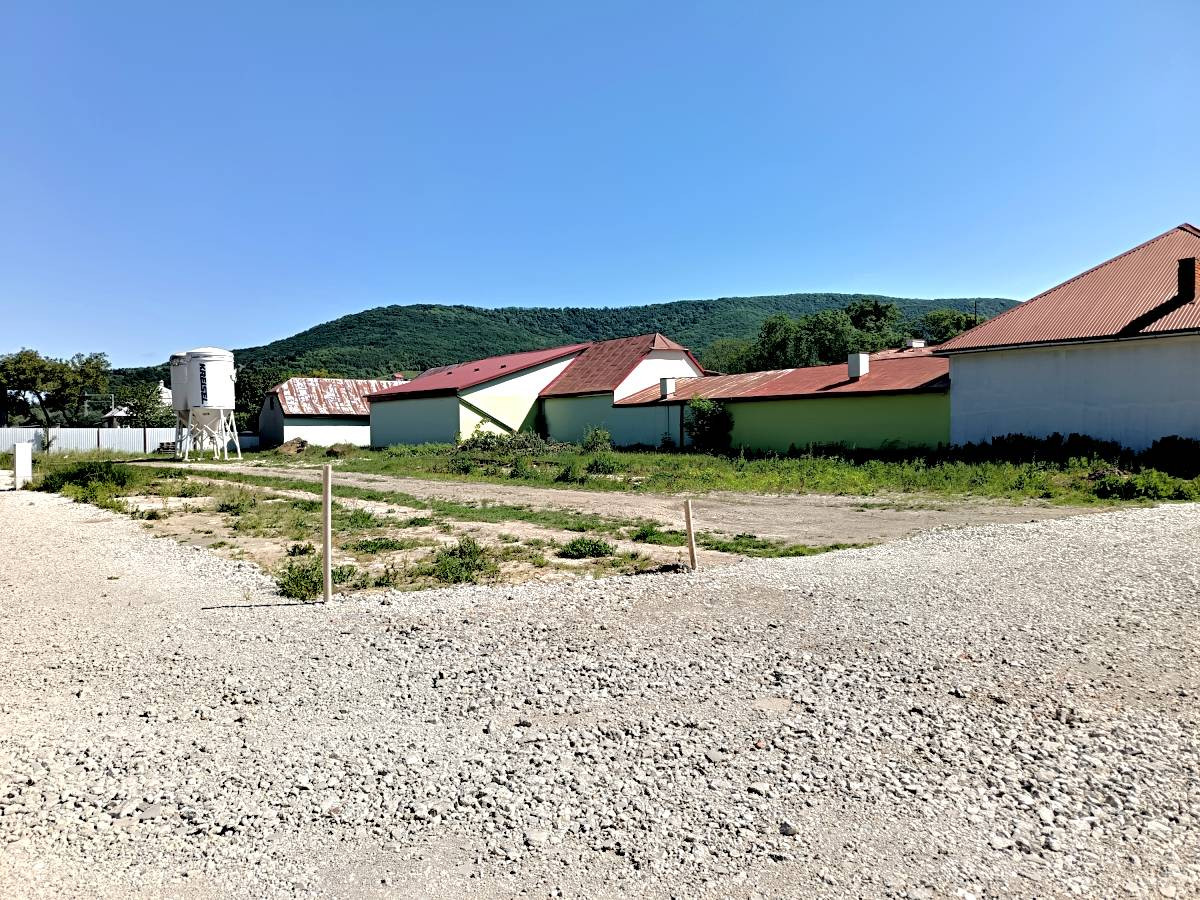 Pozemok na predaj – Stražské, blízko centra mesta – fotografia 2