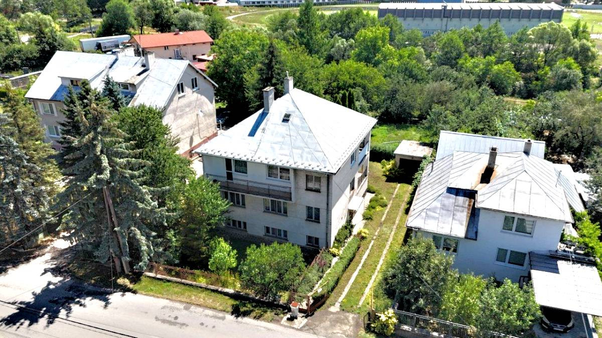 Rodinný dom v Snine na predaj - na bývanie i podnikanie. – fotografia 1