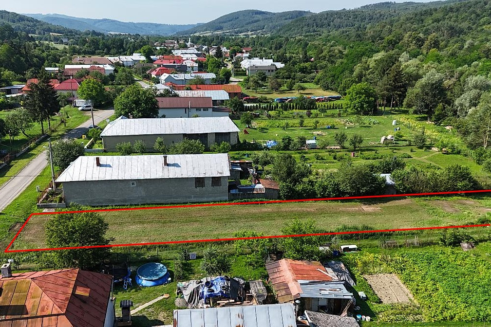 Stavebný pozemok s jedinečným bonusom na záver – fotografia 2